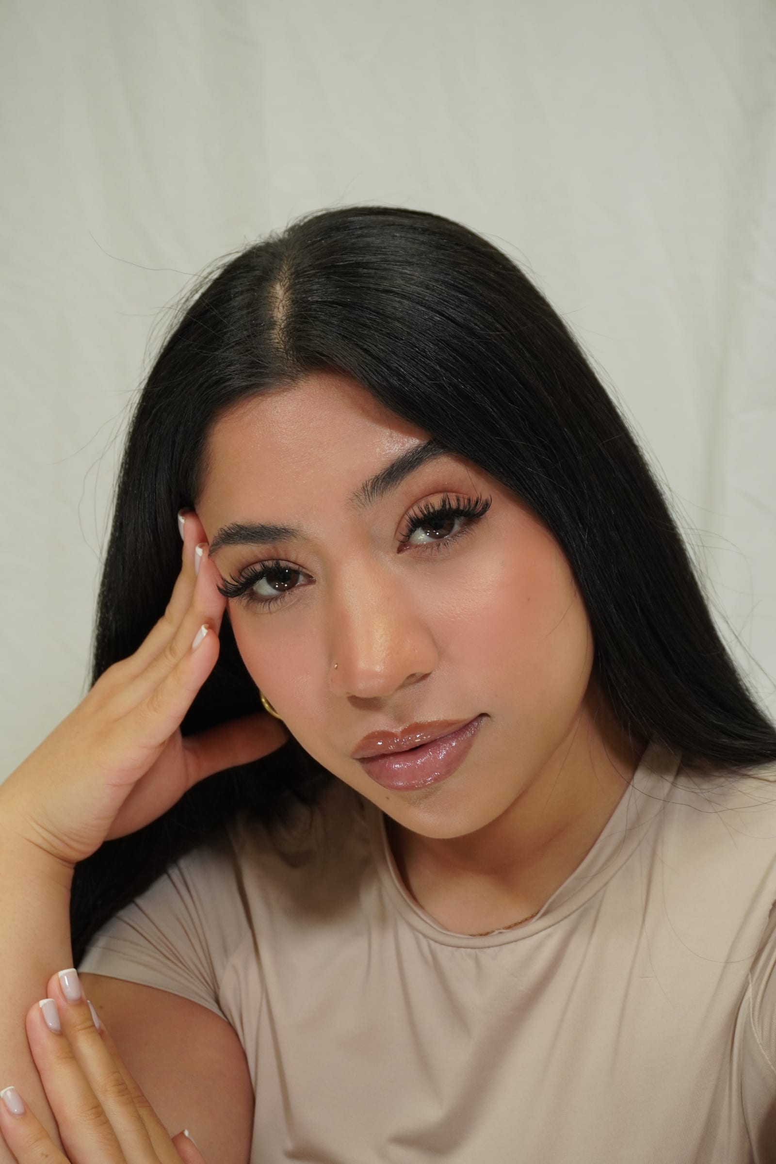 Portrait highlighting a finished lash set.